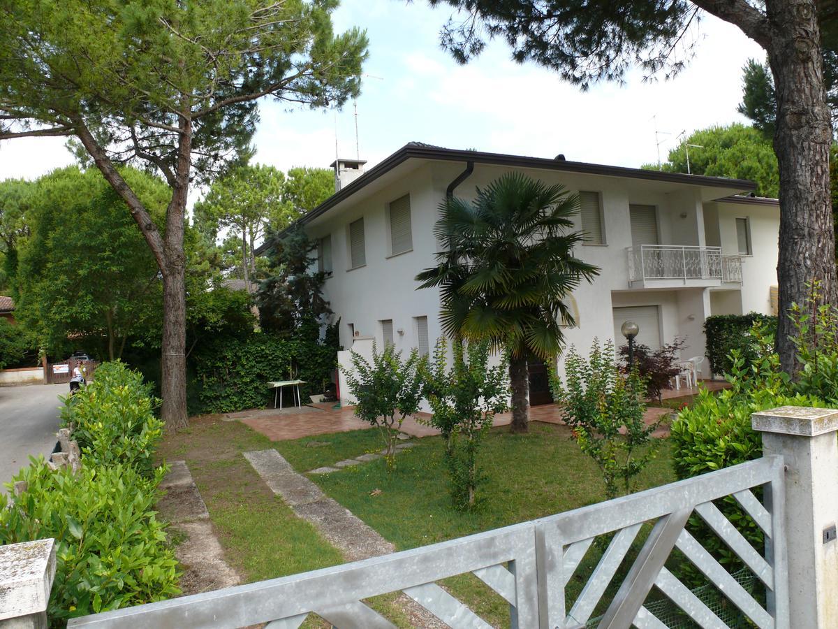 Villa Barbara Lignano Sabbiadoro Kültér fotó