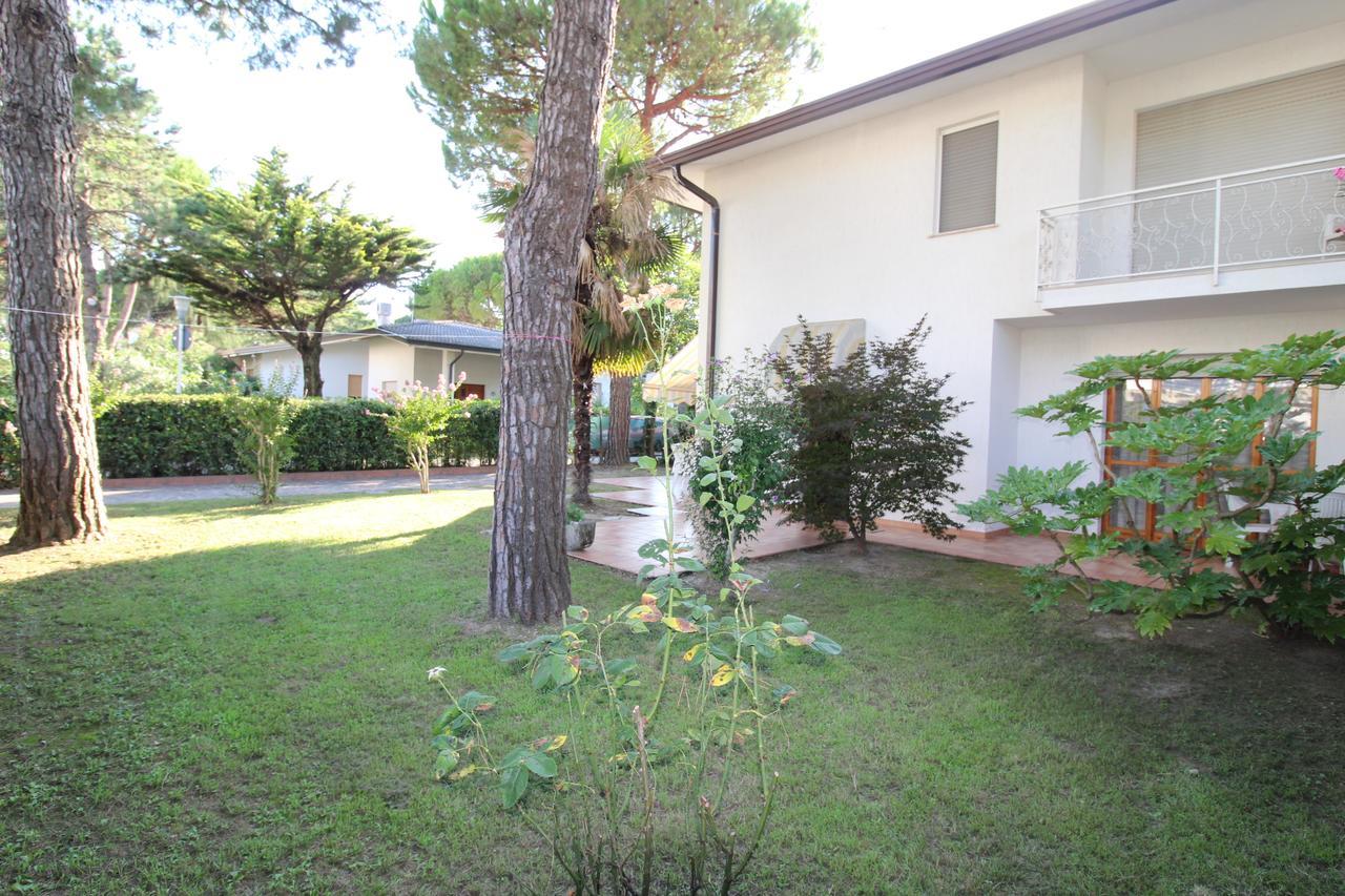 Villa Barbara Lignano Sabbiadoro Kültér fotó